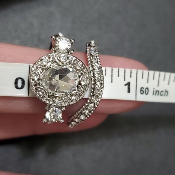 *Sale* Silver tone ring with rhinestones set size 7.5 - Picture 6 of 8
